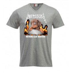 V-aukkoinen T-paita "Nothing else matters"